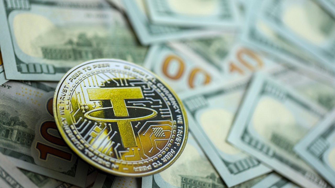 USDT derivatives and flash loans on Stablechain